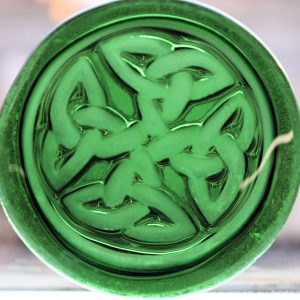 celtic knot green